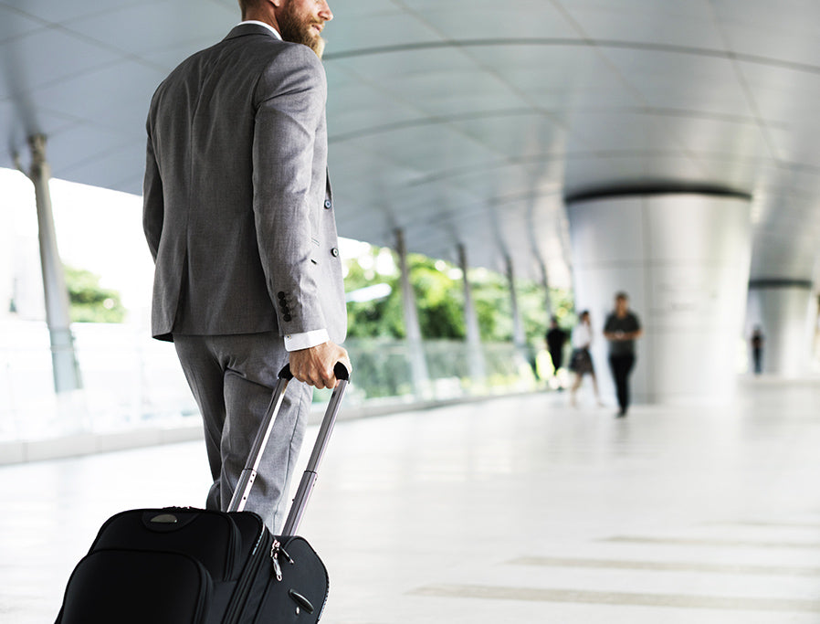 homme-voyage-daffaires-professionnel
